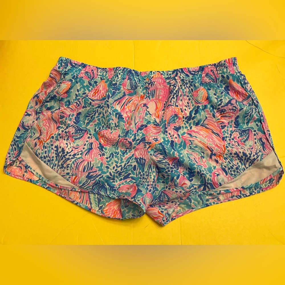 Lilly Pulitzer Luxletic Ocean Trail Shorts sz XL